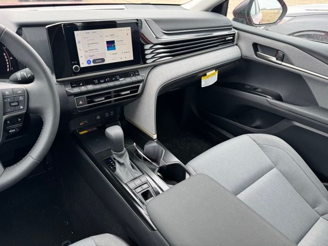2026 Toyota Camry LE - Photo 18