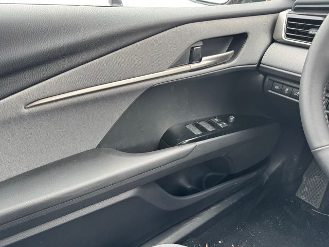 2026 Toyota Camry LE - Photo 31