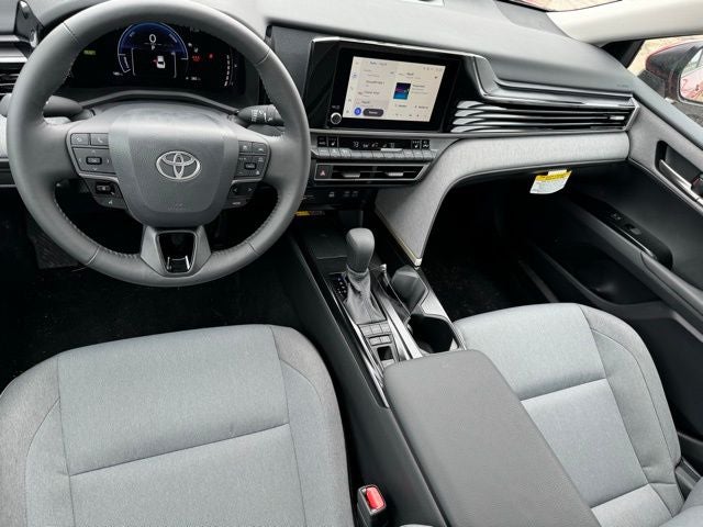 2026 Toyota Camry LE - Photo 9