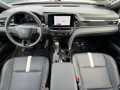 2025 Toyota Camry SE FWD