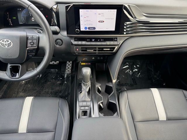 2025 Toyota Camry SE FWD