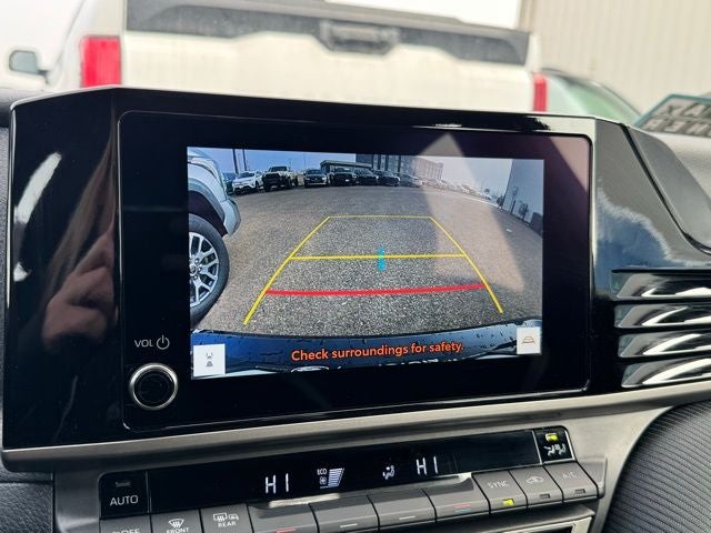 2025 Toyota Camry SE FWD