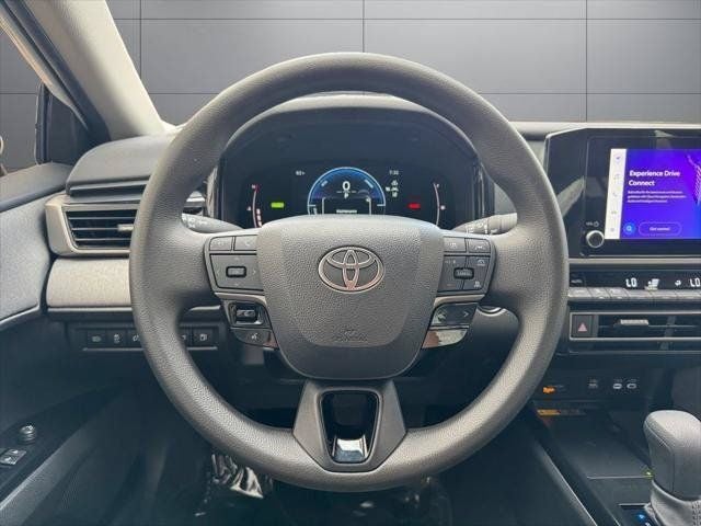 2025 Toyota Camry LE FWD