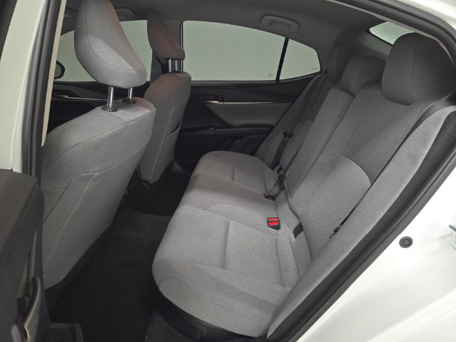 2025 Toyota Camry LE FWD