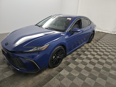 2025 Toyota Camry SE FWD