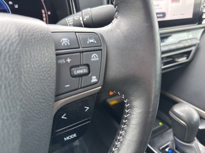 2025 Toyota Camry SE FWD