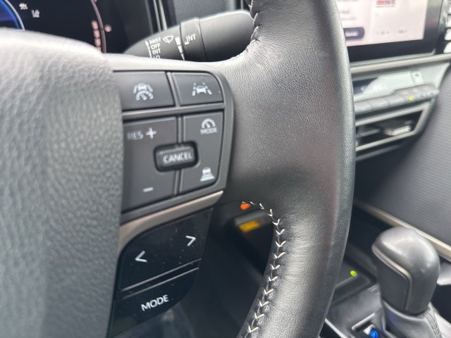 2025 Toyota Camry SE FWD