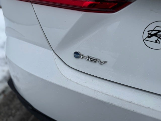 2025 Toyota Camry SE FWD