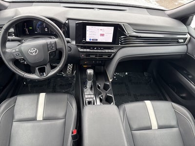 2025 Toyota Camry SE FWD