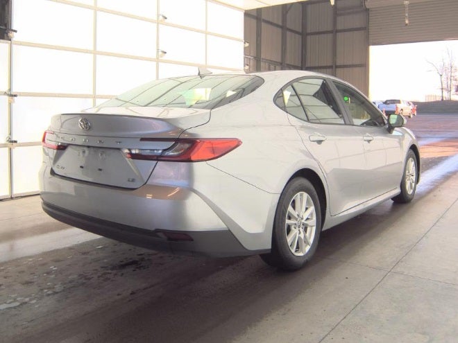 2025 Toyota Camry LE FWD