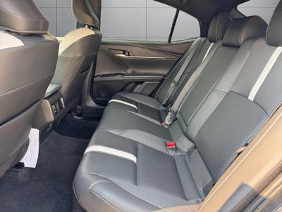 2025 Toyota Camry SE FWD