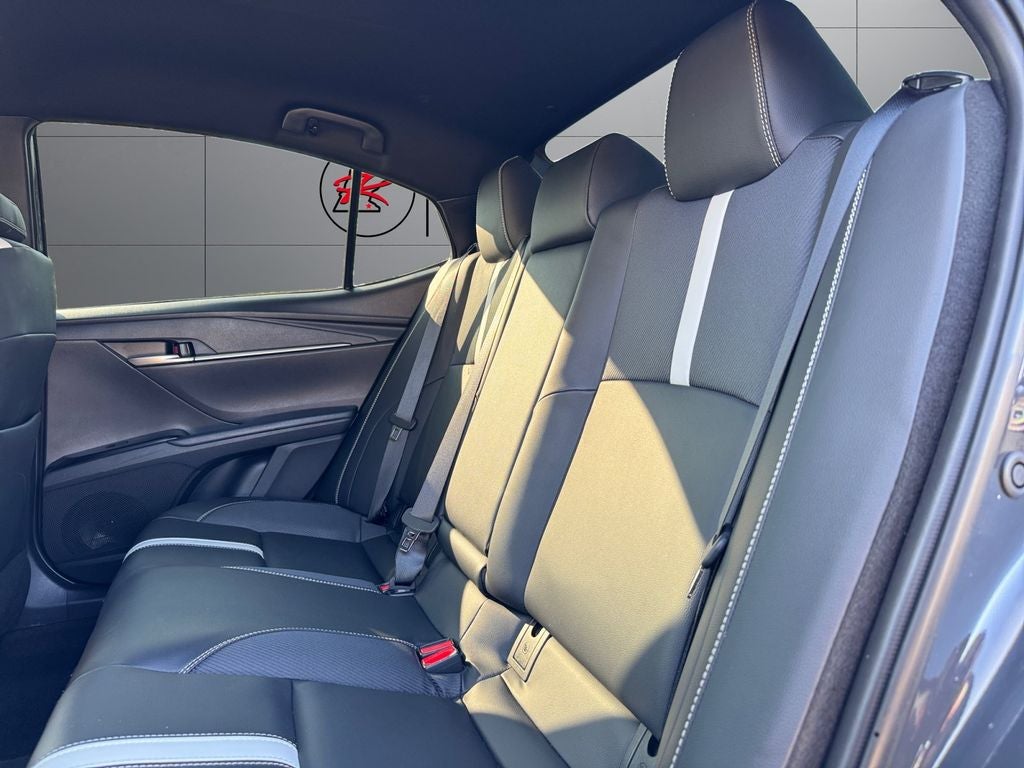 2025 Toyota Camry SE FWD