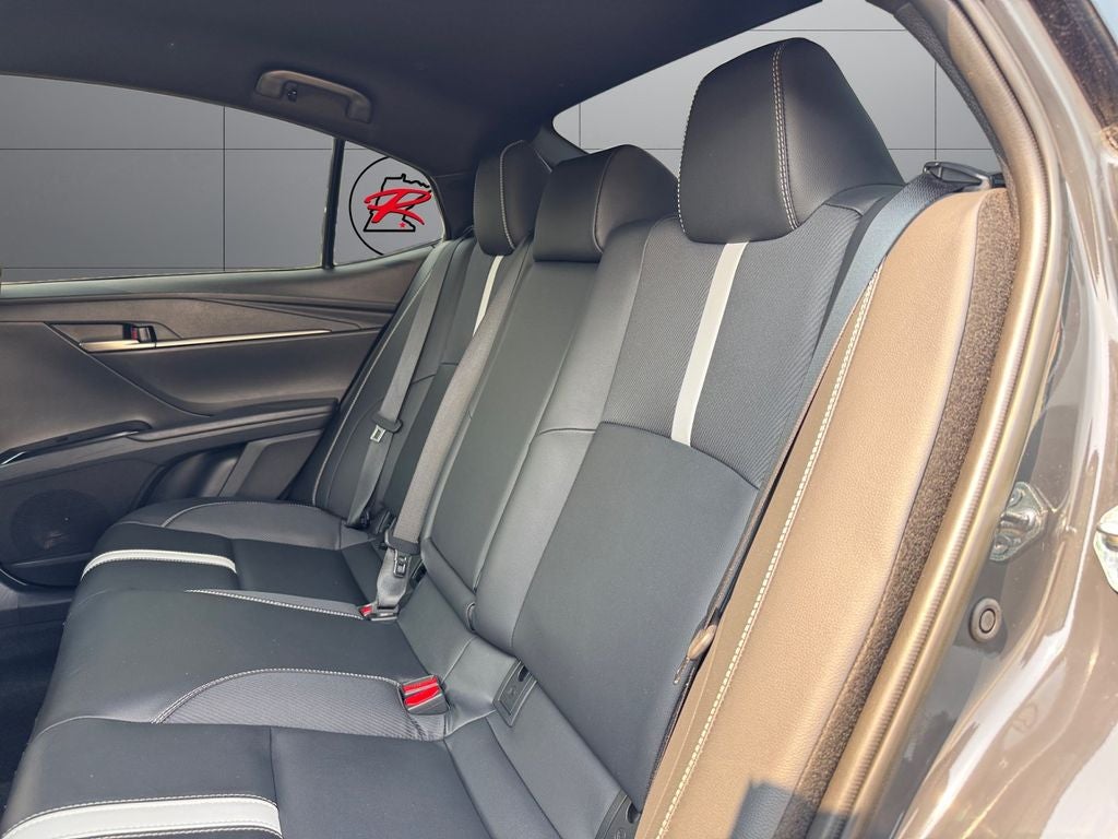2025 Toyota Camry SE FWD