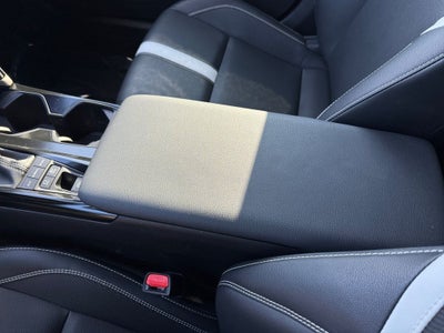 2025 Toyota Camry SE FWD