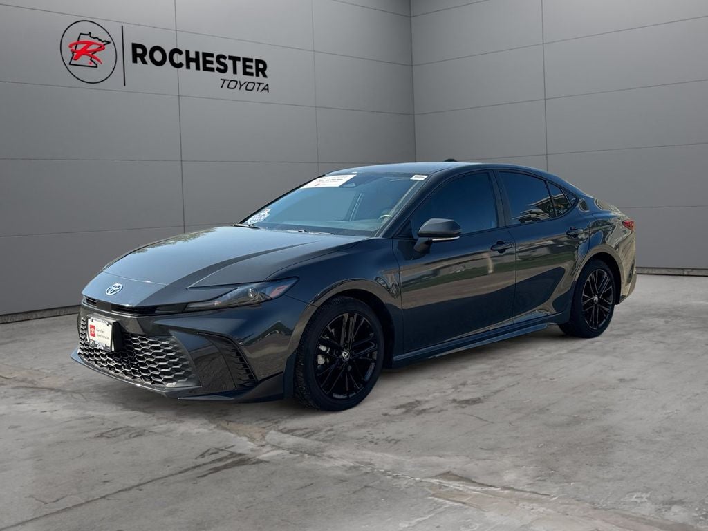 2025 Toyota Camry SE FWD