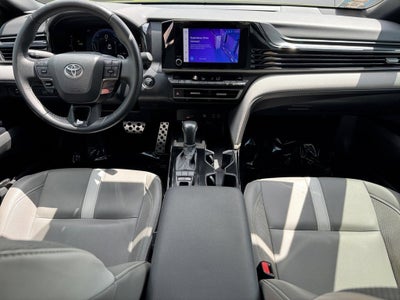 2025 Toyota Camry SE FWD