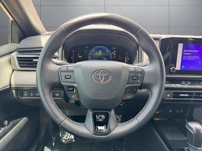 2025 Toyota Camry SE FWD