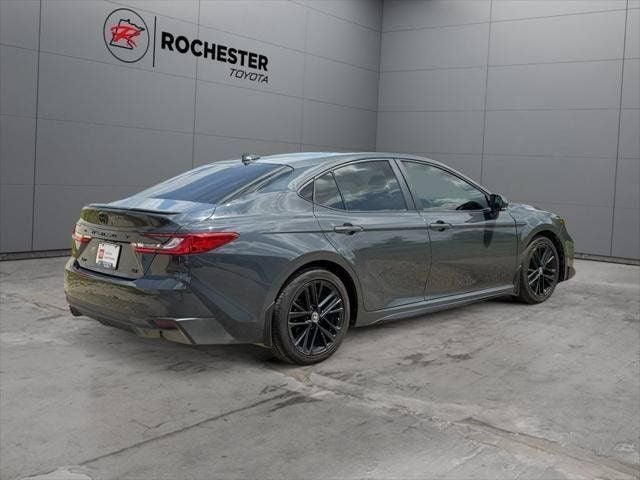 2025 Toyota Camry SE FWD