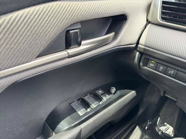 2025 Toyota Camry SE FWD