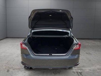 2025 Toyota Camry SE FWD