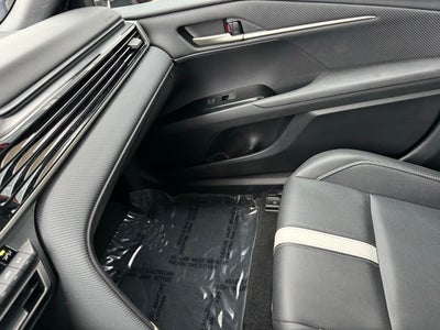 2025 Toyota Camry SE FWD