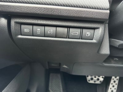 2025 Toyota Camry SE FWD