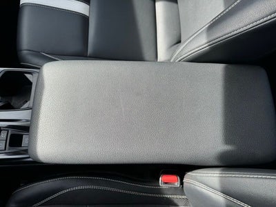 2025 Toyota Camry SE FWD