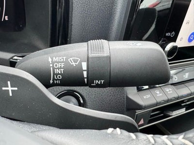 2025 Toyota Camry SE FWD