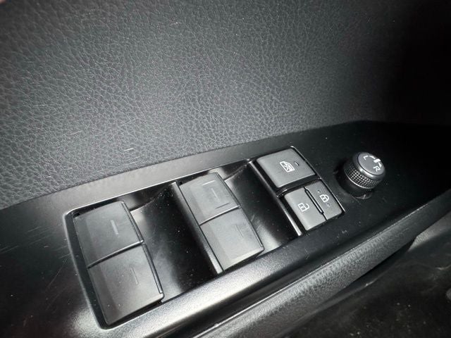 2025 Toyota Camry SE FWD