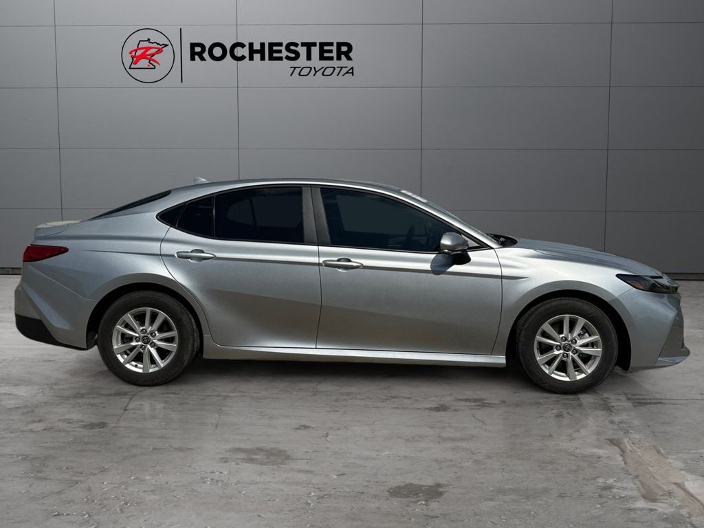 2025 Toyota Camry LE FWD