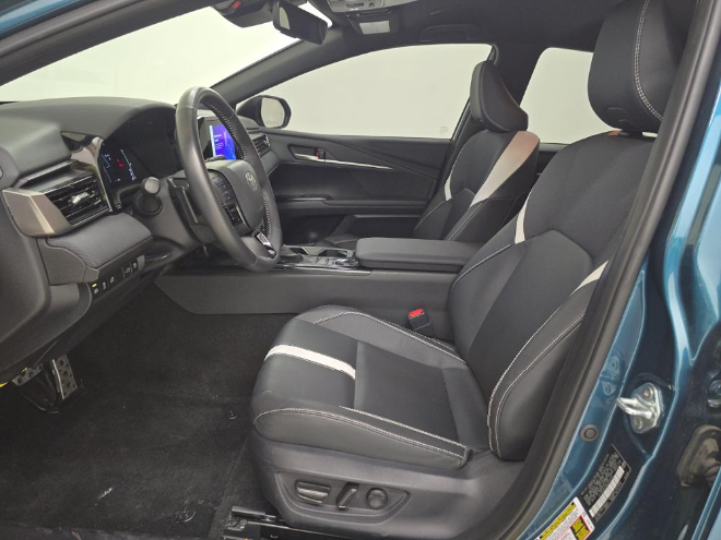 2025 Toyota Camry SE FWD