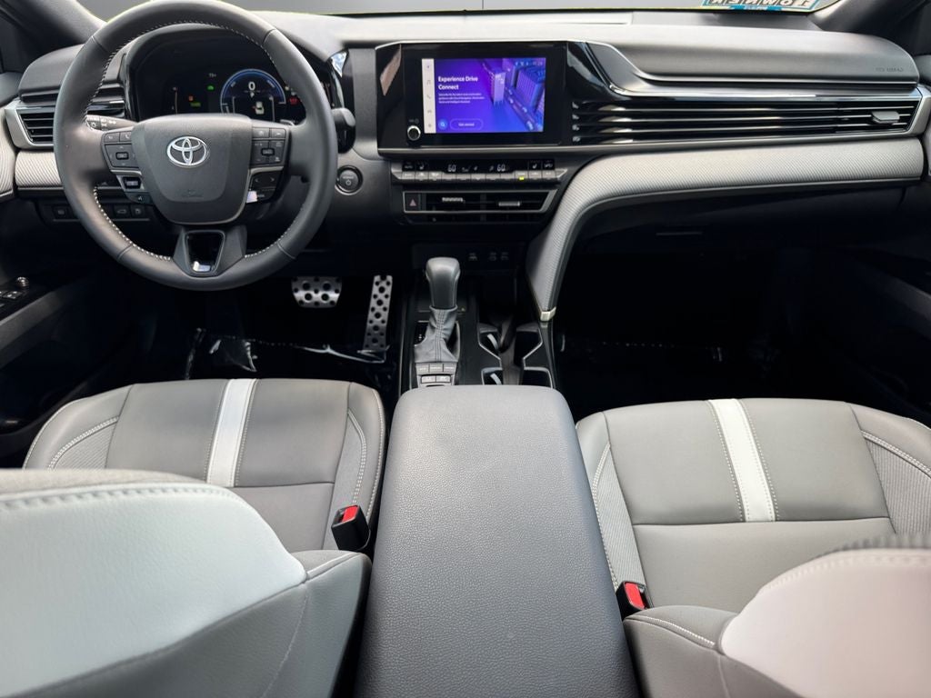 2025 Toyota Camry SE - Photo 12