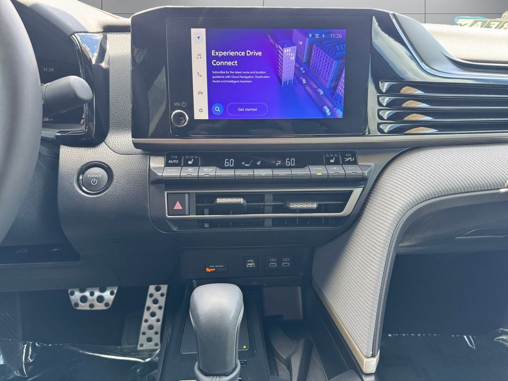 2025 Toyota Camry SE - Photo 15