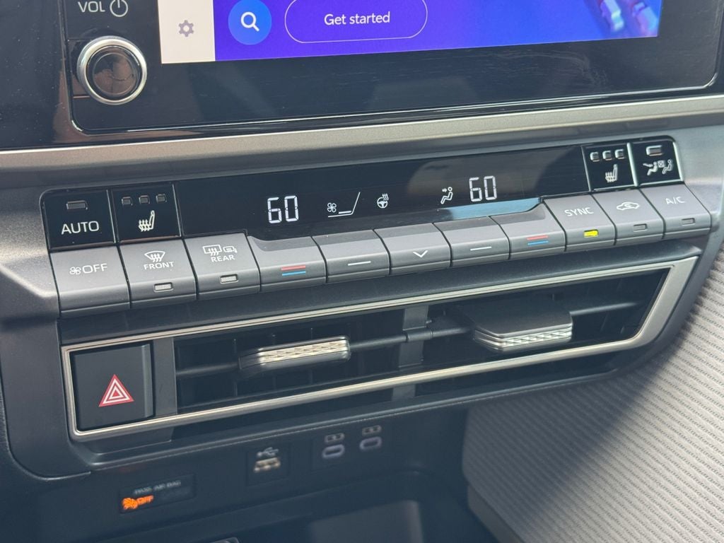 2025 Toyota Camry SE - Photo 23