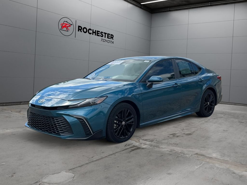 2025 Toyota Camry SE - Photo 7