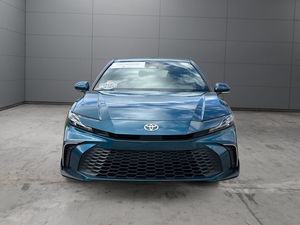 2025 Toyota Camry SE - Photo 8