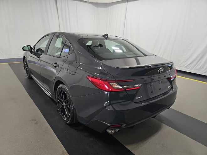 2025 Toyota Camry SE FWD