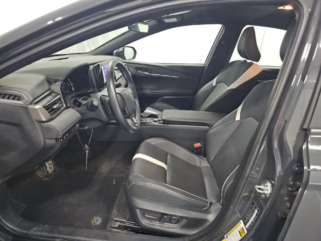 2025 Toyota Camry SE FWD