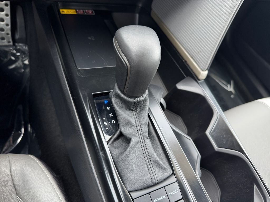2025 Toyota Camry SE AWD