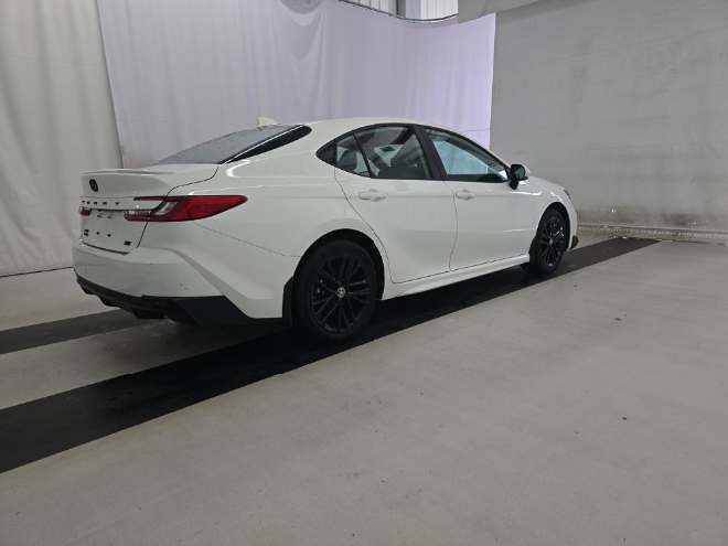 2025 Toyota Camry SE AWD