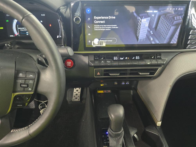 2025 Toyota Camry SE AWD