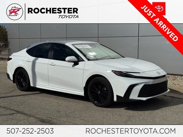 2025 Toyota Camry SE AWD