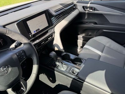 2025 Toyota Camry SE AWD