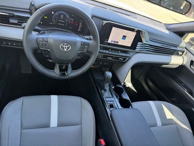 2025 Toyota Camry SE AWD