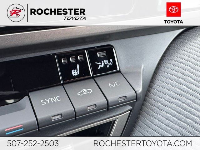 2025 Toyota Camry SE AWD