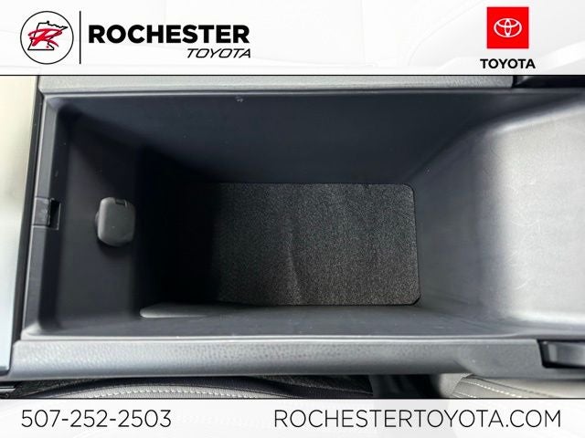 2025 Toyota Camry SE AWD