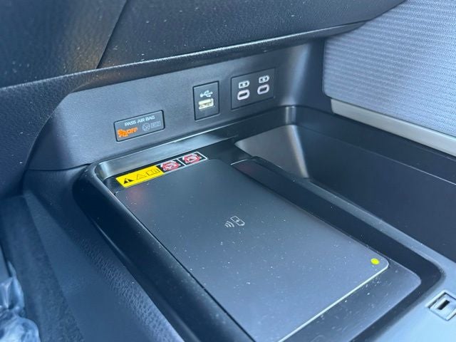 2025 Toyota Camry SE AWD