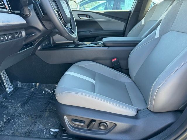 2025 Toyota Camry SE AWD