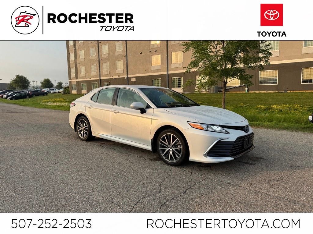 2024 Toyota Camry Hybrid XLE FWD