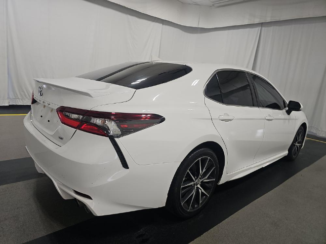 2022 Toyota Camry SE FWD